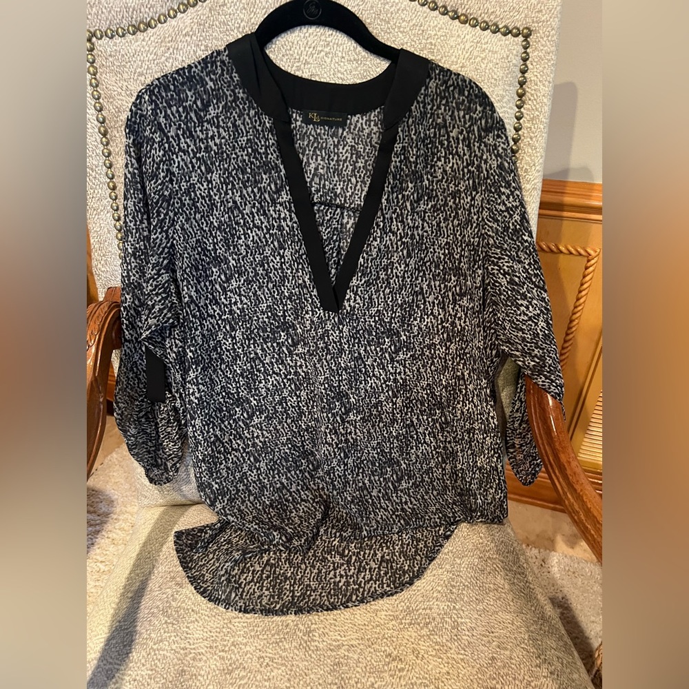 KLD Signature blouse. Size large
